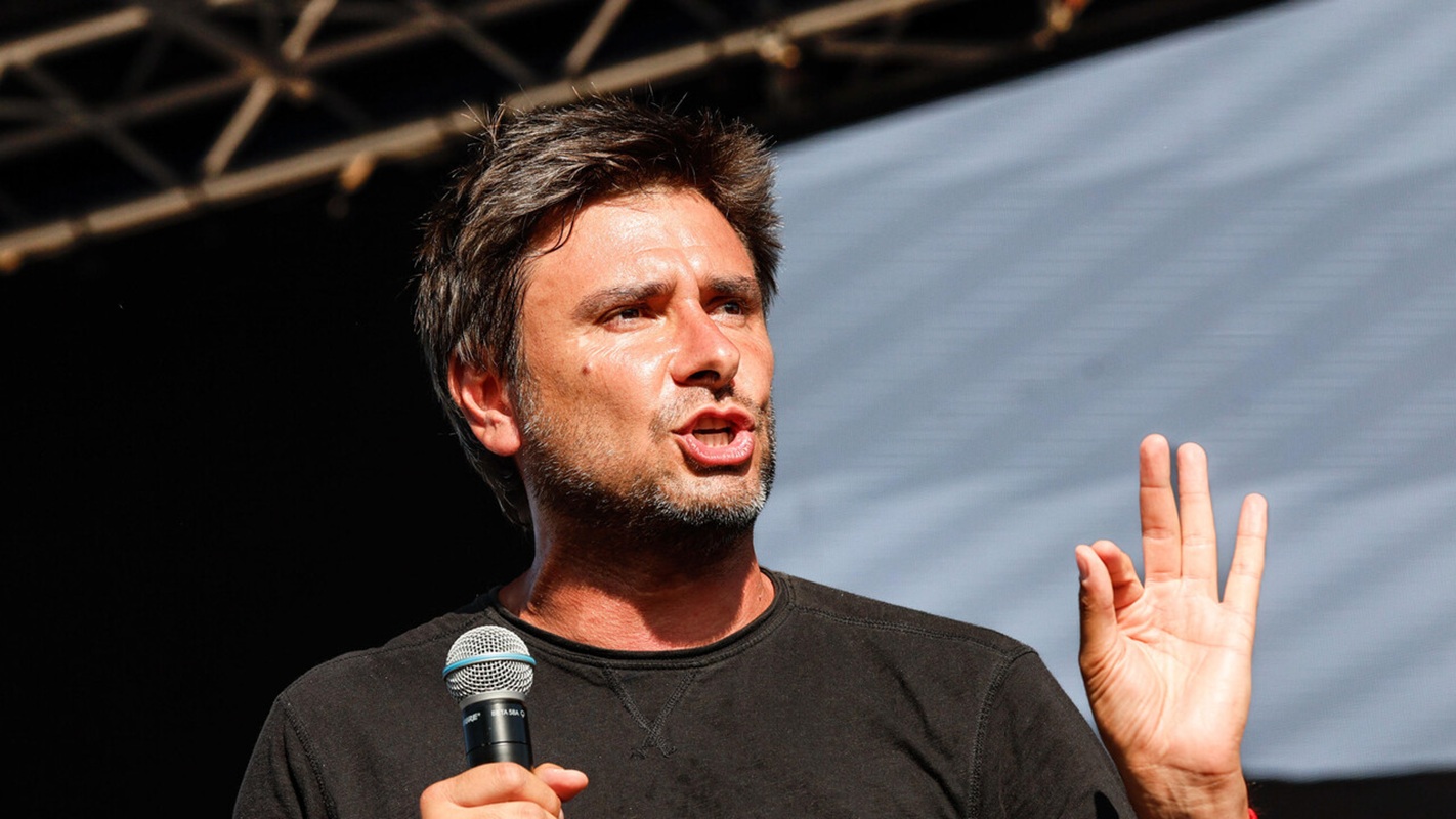 alessandro di battista operazione cuba