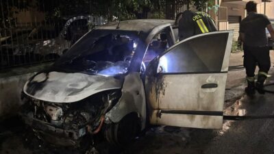 Vettura del 36enne affetto da sclerosi multipla bruciata