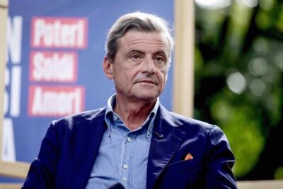 Carlo Calenda bloccato in Sicilia