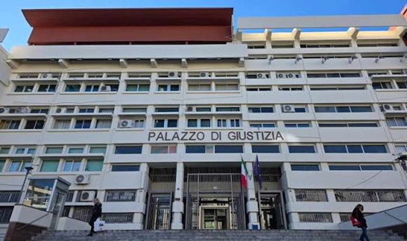 giudice cosenza molestie