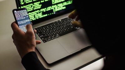 Il gruppo hacker "iamnotavillain" ha rivendicato l'attacco a Revolut