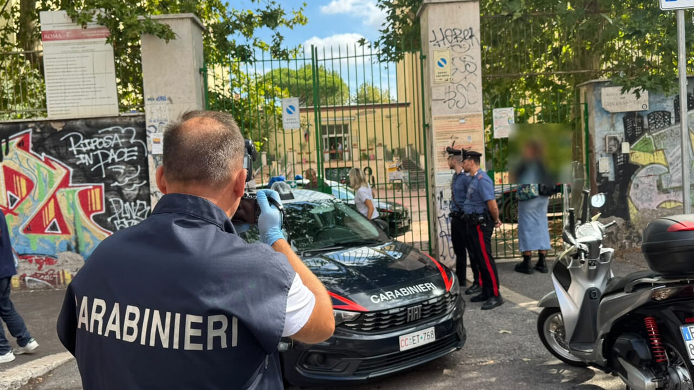 insegnante accoltellata studente roma