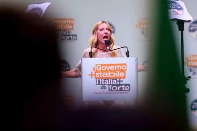 meloni-bari-festa-governo
