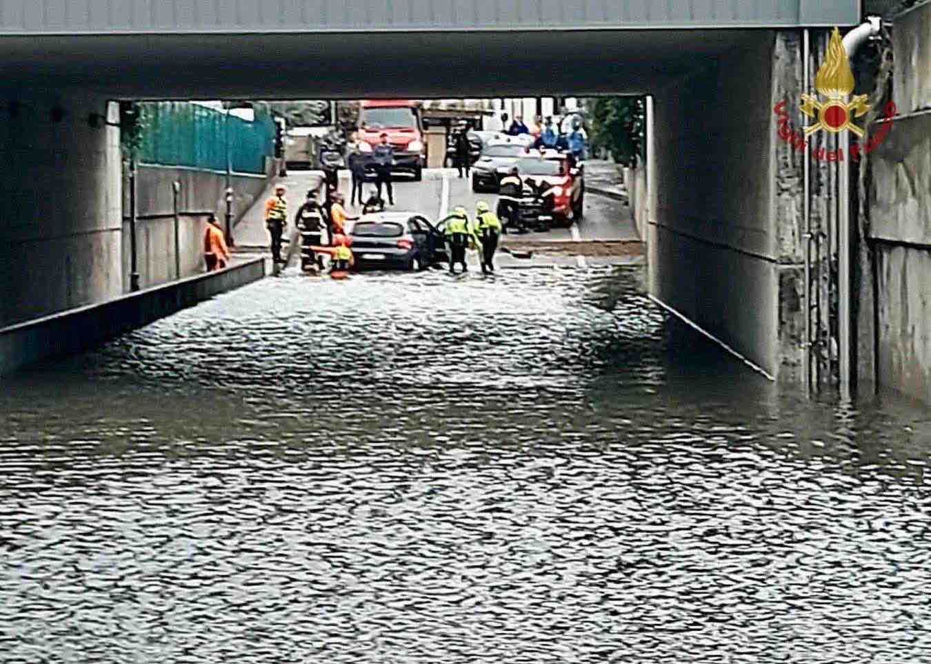 Udine, morta annegata in auto nel sottopasso