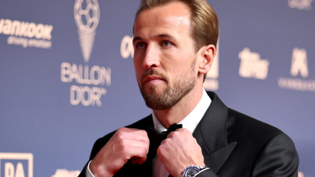 epa13333173 England captain Harry Kane arrives for the 2026 Ballon d'Or awards ceremony at the London Palladium Theatre, London, Great Britain, 26 October 2026. It is the 70th edition of the annual ceremony.  EPA/TOLGA AKMEN