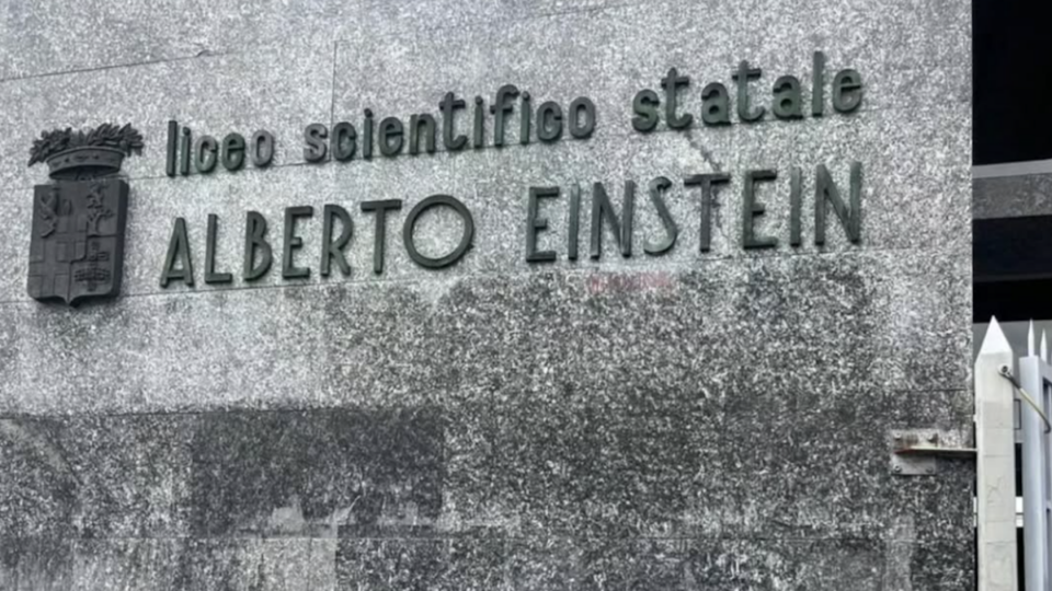 aggressione-liceo-milano-blocco-studentesco
