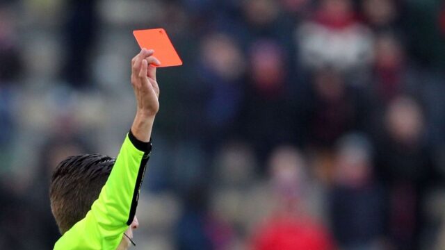 Arbitro cartellino