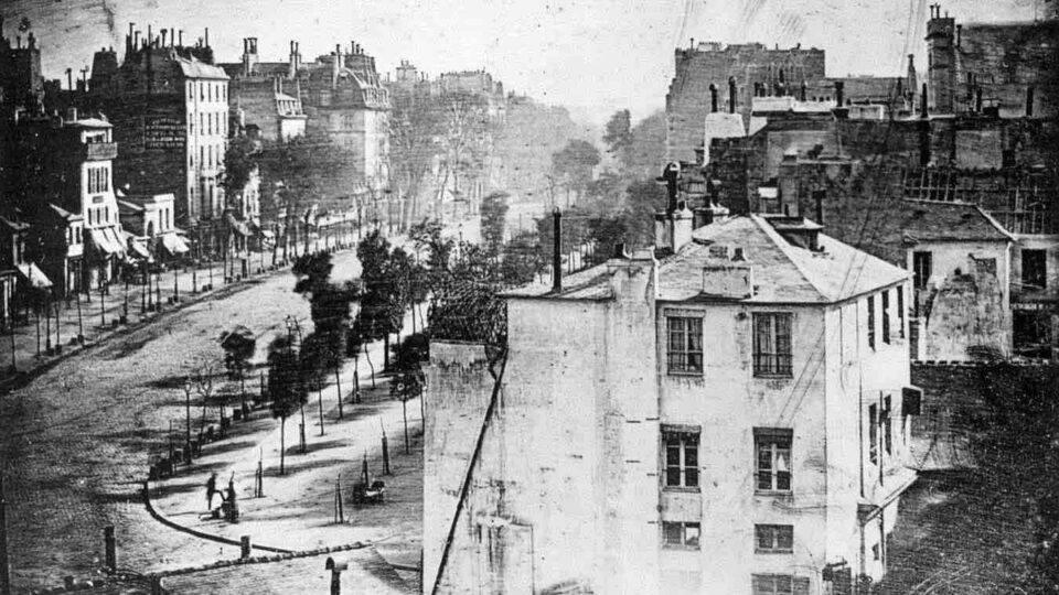 Lo scatto di Louis Daguerre, il primo in cui compaiono esseri umani