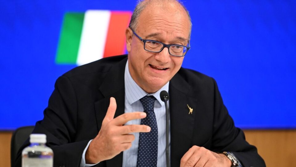 Il ministro dell'Istruzione invierà una lettera ai genitori di terza media