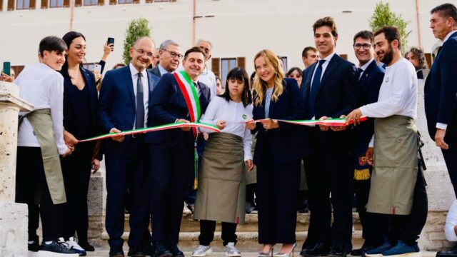 giorgia meloni inaugurazione ascoli