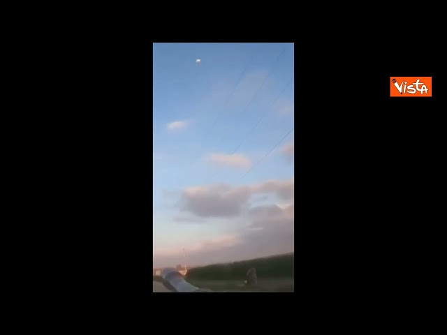 Israele ricorda le vittime del 7 ottobre pubblicando le immagini dell’attacco di Hamas – Il video