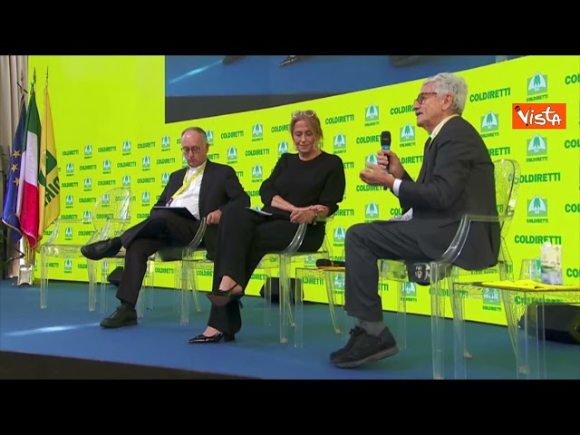 D'Alema a Forum Coldiretti: C'è un buco nero nella democrazia, restituire il primato alla politica – Il video