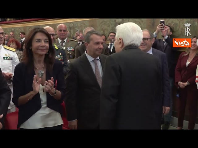 Lungo applauso per Mattarella al Congresso degli avvocati amministrativisti a Palermo – Il video