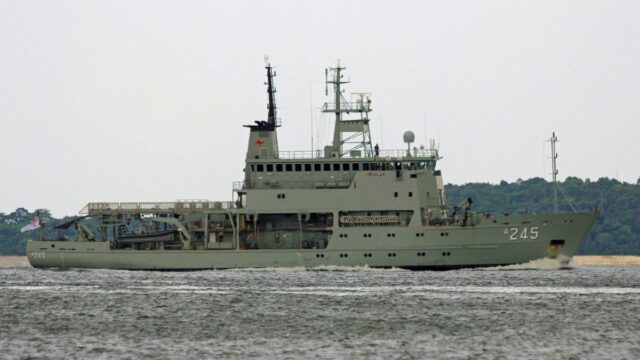 La HMAS Leeuwin, nave della Marina militare australiana, al centro dell'inchiesta sulle telecamere nascoste nelle docce femminil
