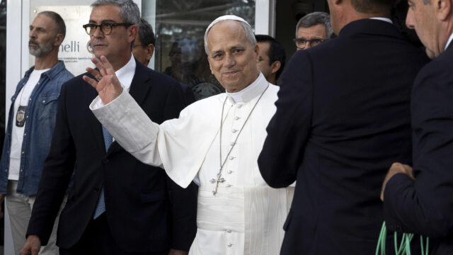 papa-leone-lascia-gemelli
