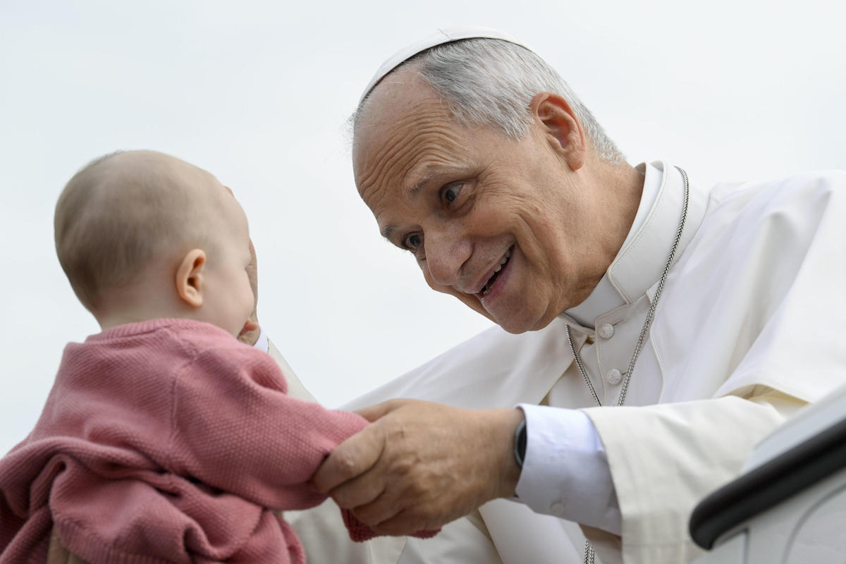 https://static.open.online/wp-content/uploads/2026/10/papa-leone-ricovero-gemelli.jpg