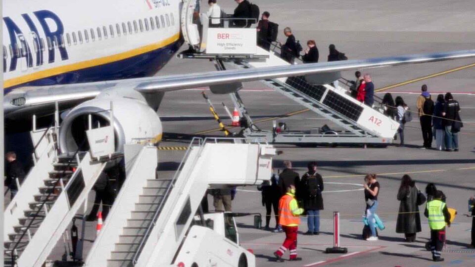 Imbarco passeggeri su un volo Ryanair