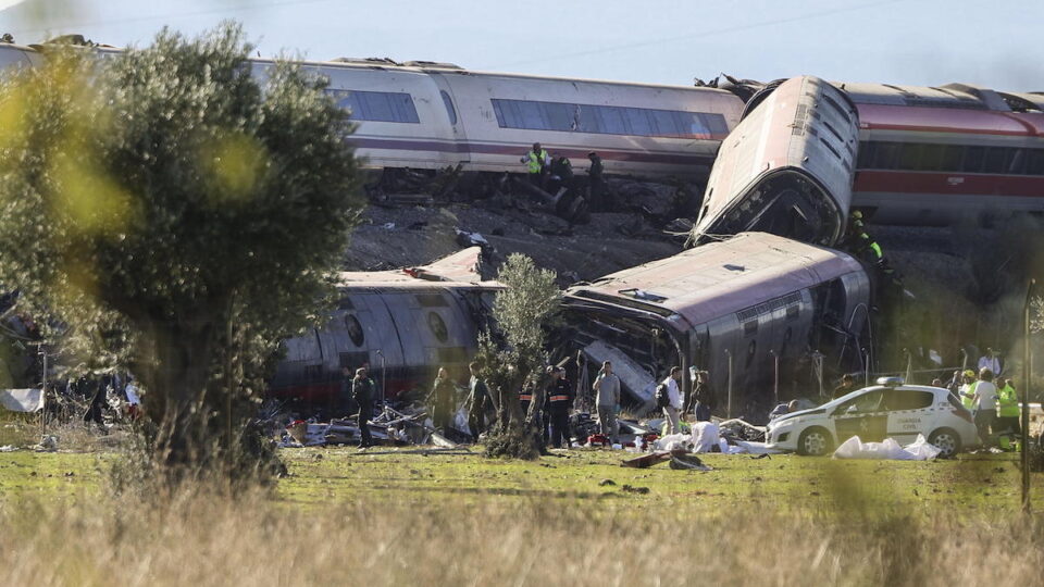 spagna scontro treni