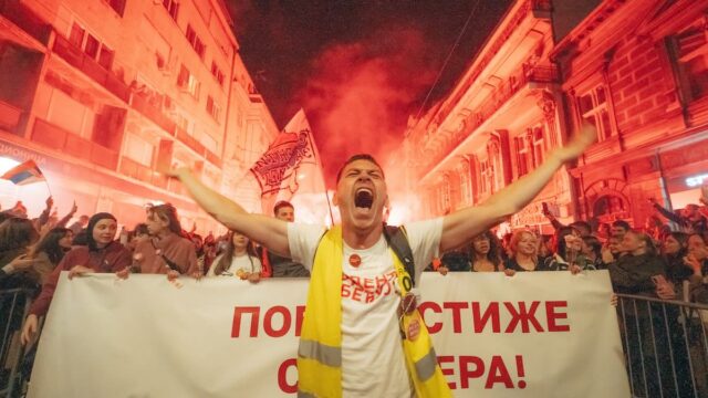 studenti-serbia-elezioni-25-ottobre-comizio-lista-studentesca