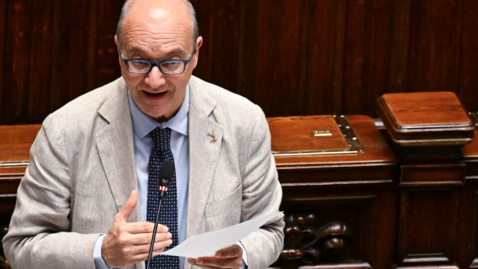 ministro dell'istruzione e del merito mim giuseppe valditara melodramma programma licei