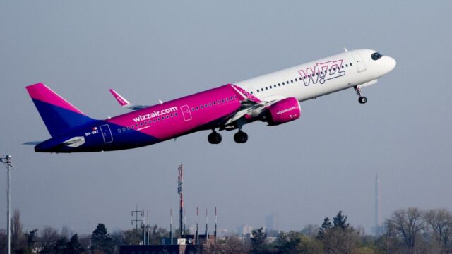 Chiedono 73 euro aggiuntivi al gate