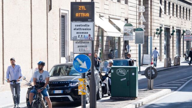 Multe per aver attraversato più volte la zona a traffico limitato in centro a bologna